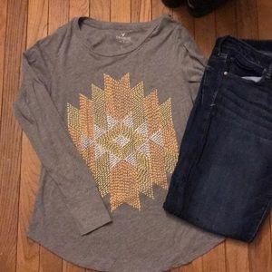 American Eagle favorite T!